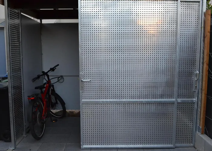 Barrierefreie Am Wasserturm Landau - Suedpfalz アパート ランダウ・イン・デア・プファルツ